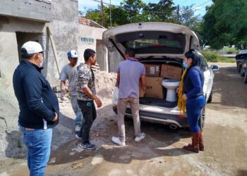 Clínica de Atención de Adicciones Esperanza de Vida AC. recibe sanitarios por parte del Deportivo Mingo Vázquez AC.