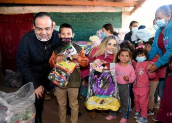 Comunidades vulnerables reciben más de 5 mil regalos de Día de Reyes