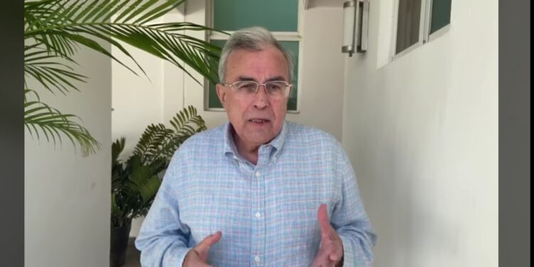 Rubén Rocha en buenas condiciones de salud, retoma sus actividades laborales