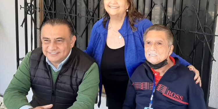 Marcos Osuna es respaldado por Esteban Valenzuela