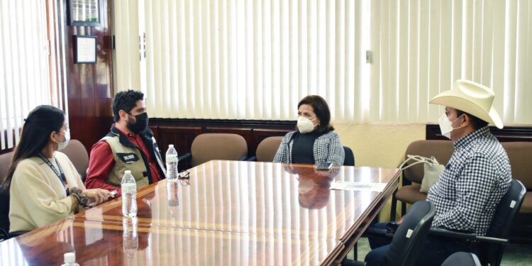 Ayuntamiento de Guasave brinda apoyo para la vacunación de adultos mayores