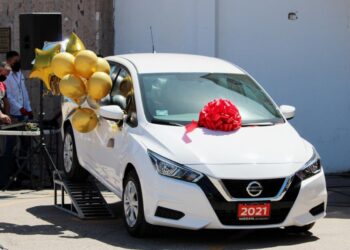 Rigoberto Montenegro López gana auto 2021 en Sorteo Transformando Ahome del Gobierno Municipal.