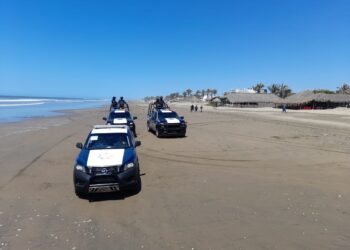 Playas cerradas para bañistas, abiertas a visitantes