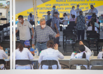 Rocha Moya recibe la segunda vacuna contra el Covid-19 con dosis AstraZeneca