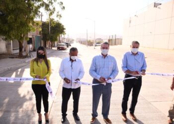 Quirino entrega obra de pavimentación hidráulica en Mercado de Abastos