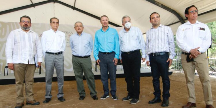 Destaca AMLO lucha democrática conjunta con Rubén Rocha Moya