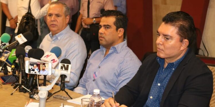 GERARDO VARGAS SE REÚNE CON LA INTERCAMARAL.
