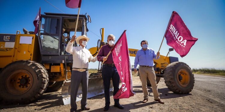 Inicia Rocha Moya ampliación de carretera en Angostura