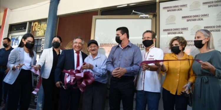 El diputado Ambrocio Chávez apertura una oficina en Guamúchil para recibir a la sociedad Sinaloa.