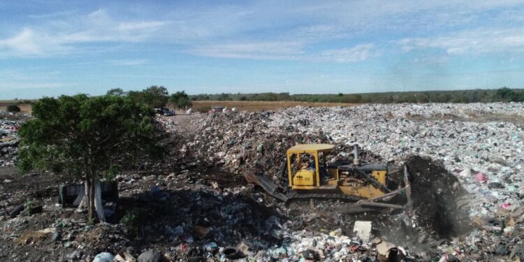 Prolongan la vida del basurón municipal de Salvador Alvarado