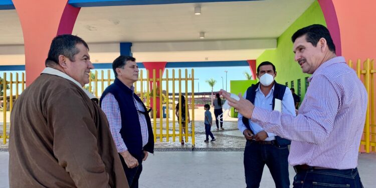 Armando Camacho gestiona apoyos para los ganaderos alvaradenses
