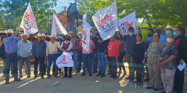 Con una inversión superior a los 800 mil pesos autoridades municipales ponen en marcha los trabajos de rehabilitación y mejoramiento del sistema de agua potable en Bajosori, municipio de Choix.