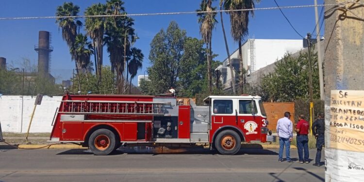 Un incendio de pequeñas proporciones se registró en los patios del ingenio azucarero