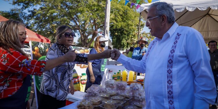 Asiste el gobernador a la 4ta. Muestra Gastronómica del Garbanzo en Mocorito
