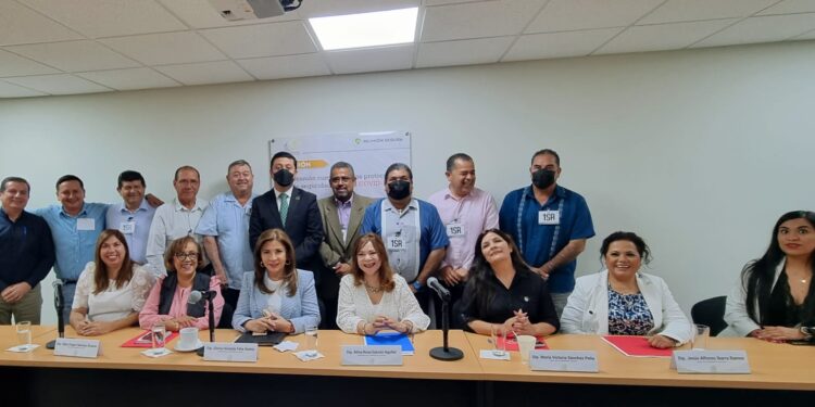 LEGISLADORES, ABOGADOS Y SOCIEDAD HAREMOS REALIDAD EL CENTRO DE JUSTICIA EN GUASAVE: AURELIA LEAL