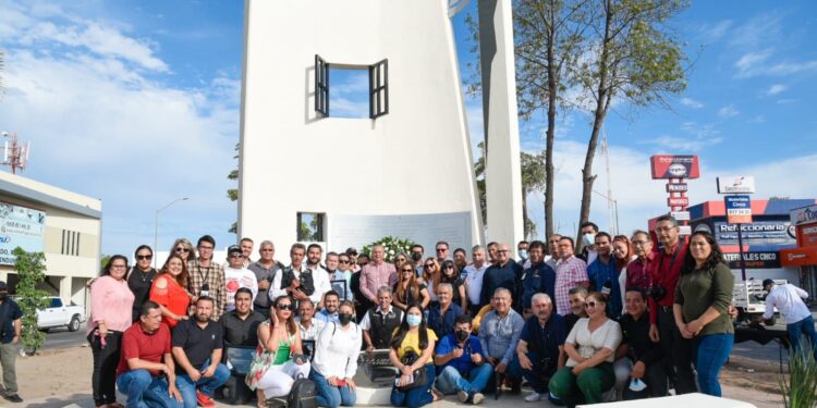 Acompaña Gerardo Vargas Laderos a periodistas en el Día de la Libertad de Expresión.