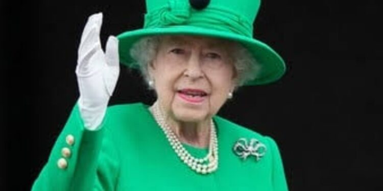 🇬🇧 | : LA REINA ISABEL II HA MUERTO A LOS 96 AÑOS.