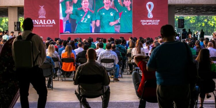 Rocha presenció el debut de México en el Mundial de Qatar